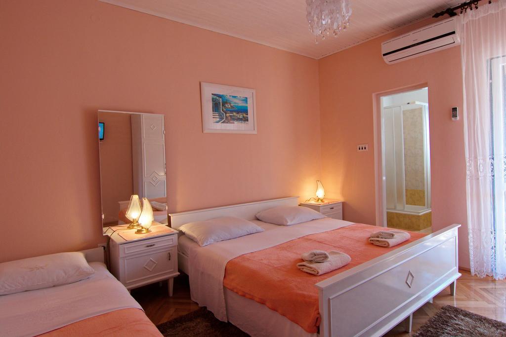 Apartment And Rooms Toka Zadar Exterior photo